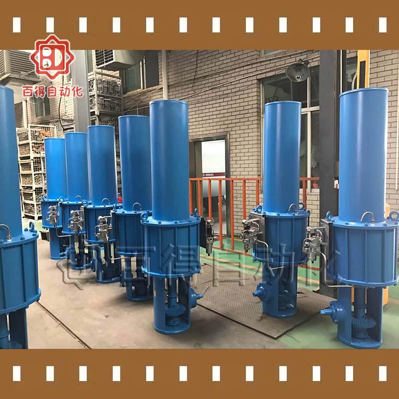 直行程氣動(dòng)執(zhí)行器成品在裝車(chē)區(qū)等待裝箱